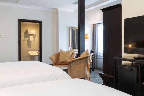 Hilton Deluxe Family Room 5