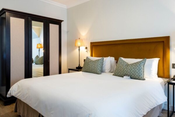 Hilton Deluxe Suite 2