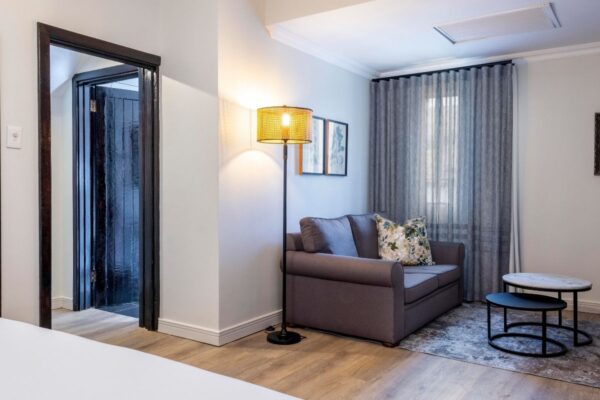 Hilton Deluxe Suite 7