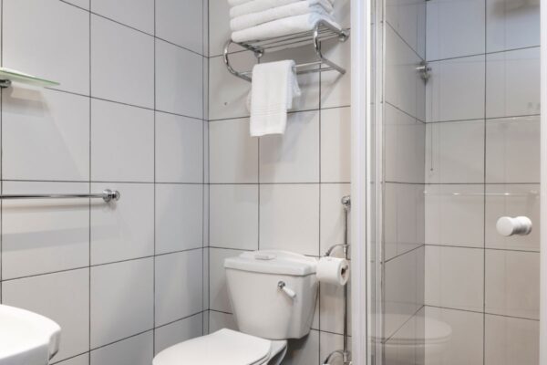 Hilton Standard King (6)